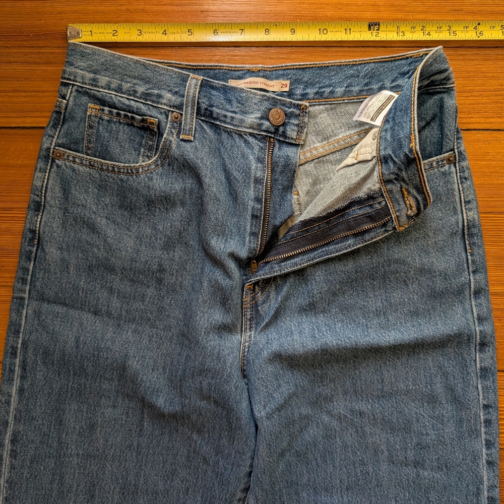 Levi's high waisted straight jeans - Picture 7 of 9